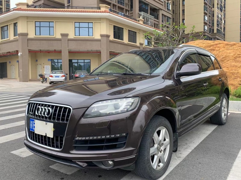 广州12年奥迪Q78