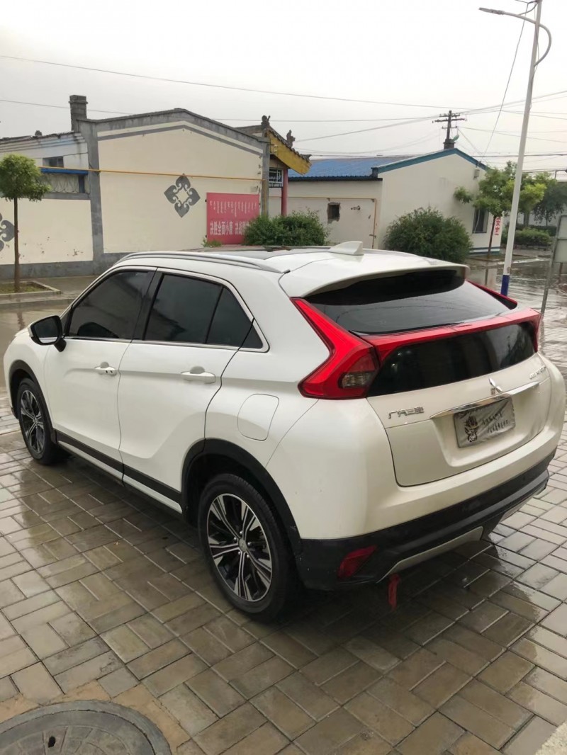 呼和浩特20年三菱奕歌7