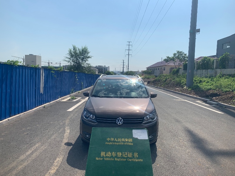 青岛12年大众途安9