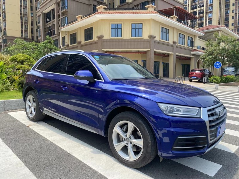 广州19年奥迪Q58