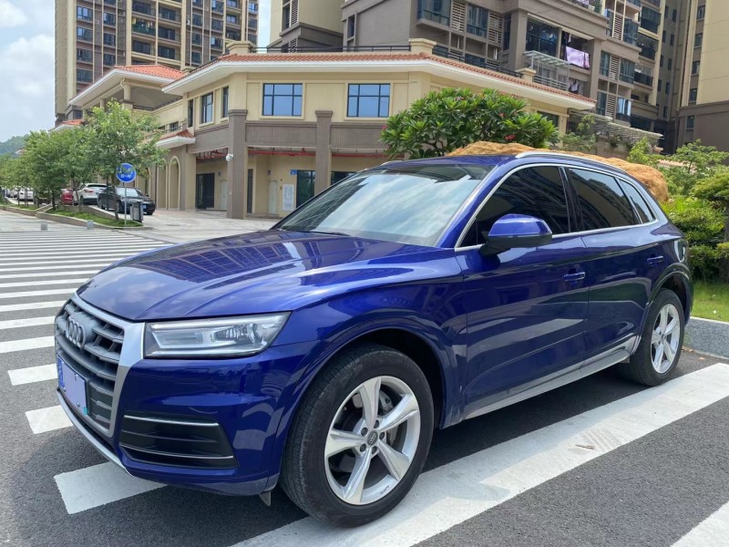 广州19年奥迪Q56