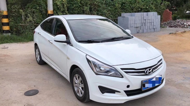 青岛15年现代瑞纳5