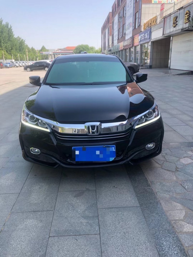 潍坊18年本田雅阁1