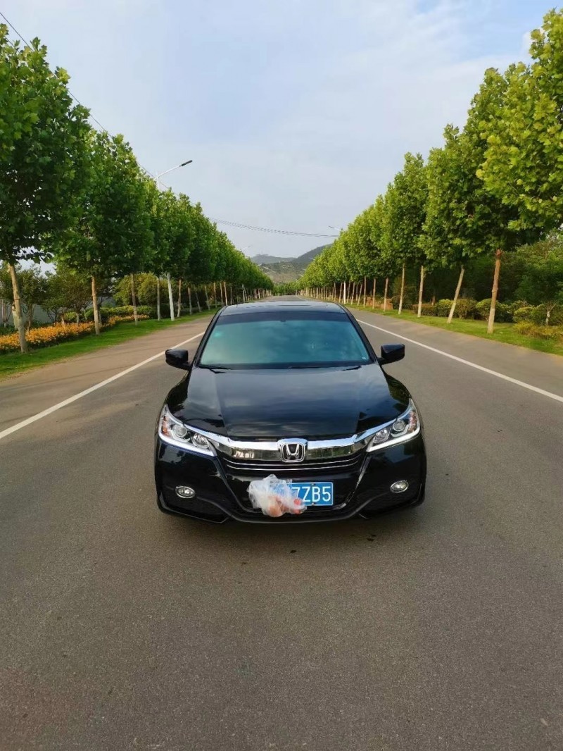 徐州17年本田雅阁1