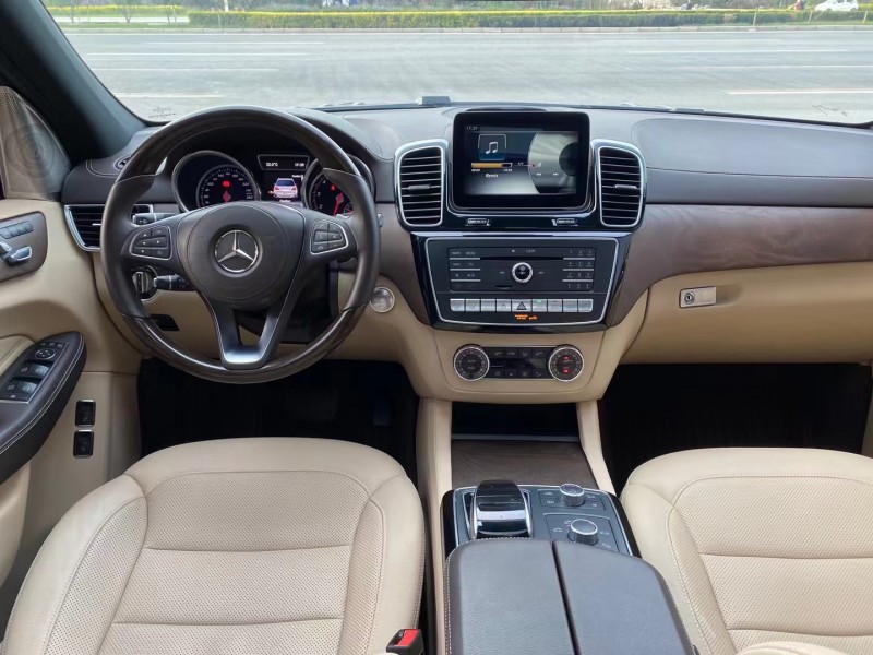 保定18年奔驰GLS4