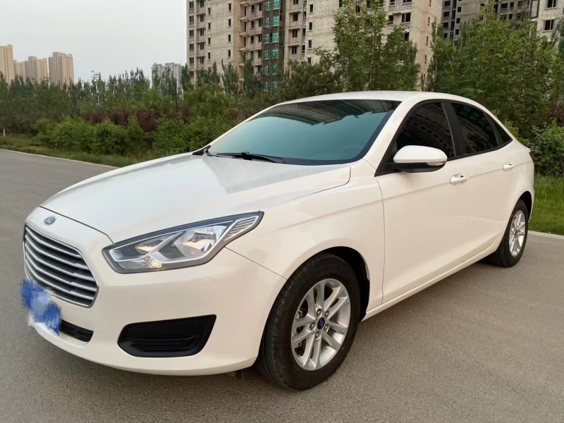 保定19年福特福睿斯3