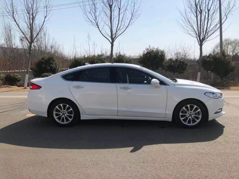 徐州17年福特蒙迪欧2