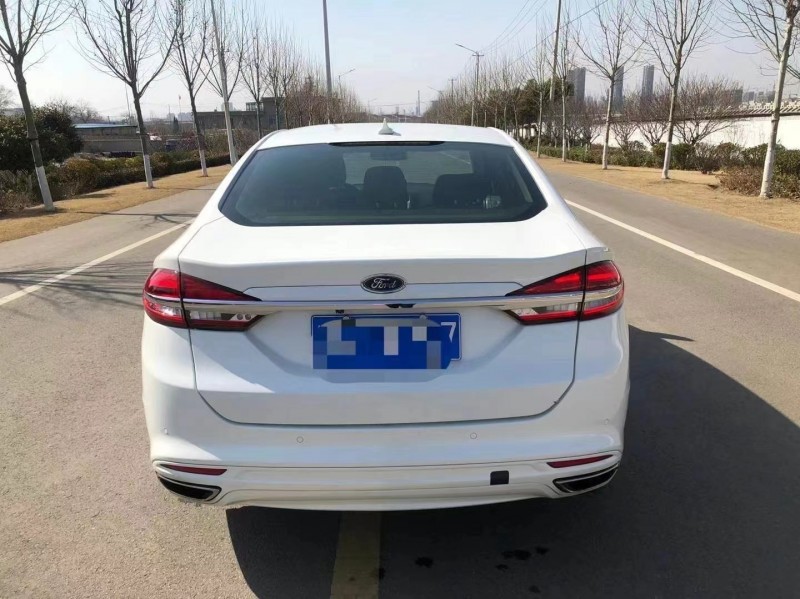 徐州17年福特蒙迪欧9