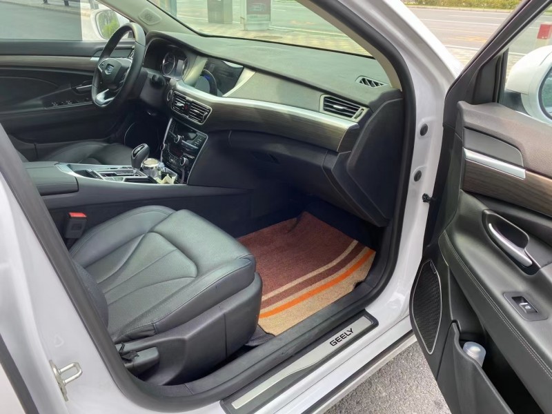 保定19年吉利博瑞7