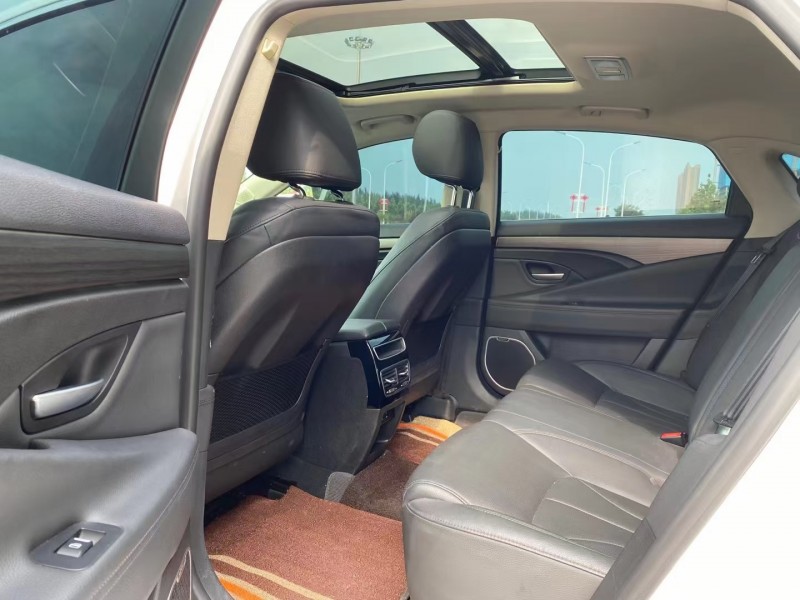 保定19年吉利博瑞8