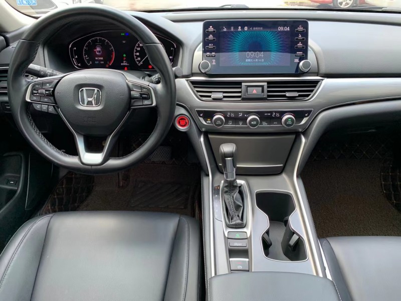 中山19年本田雅阁2