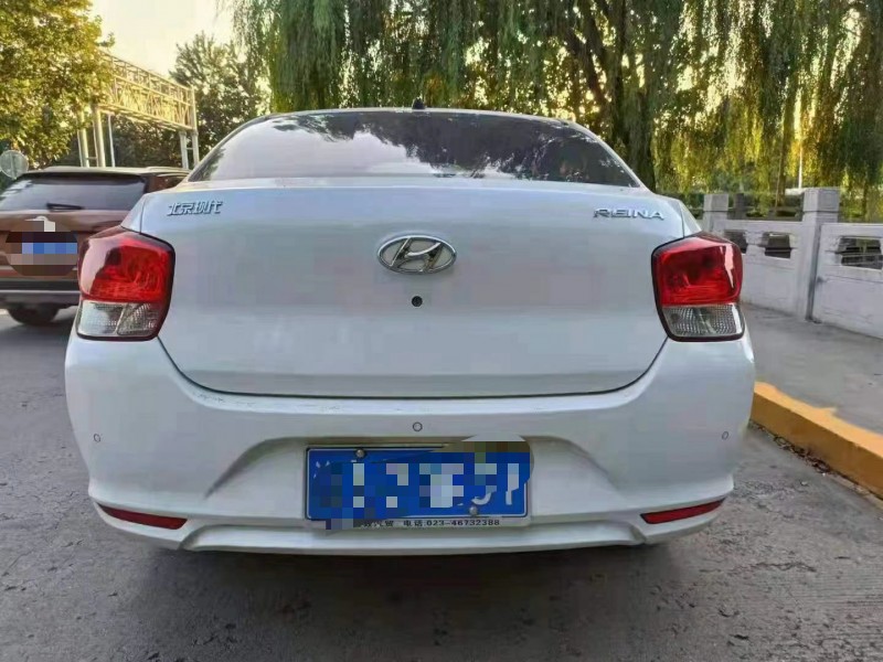 保定19年现代悦动8