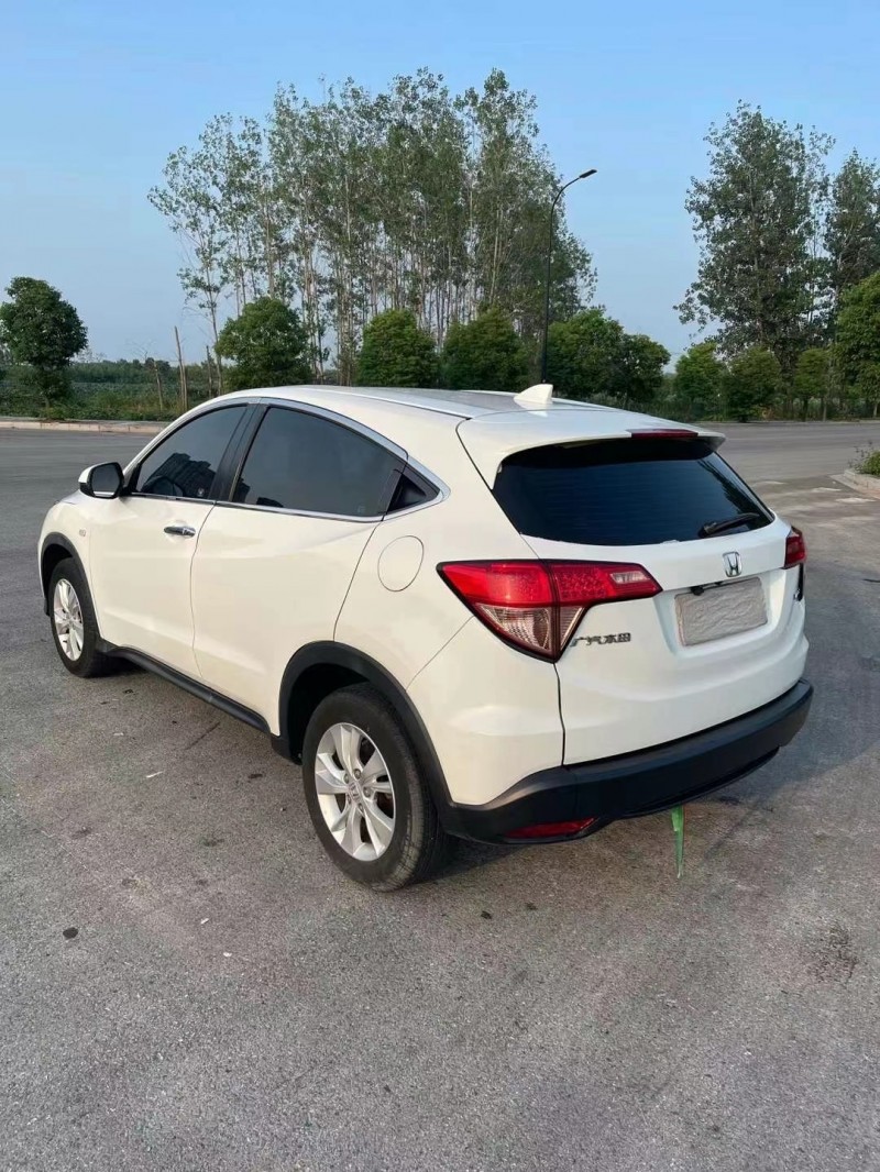 盐城17年本田缤智4