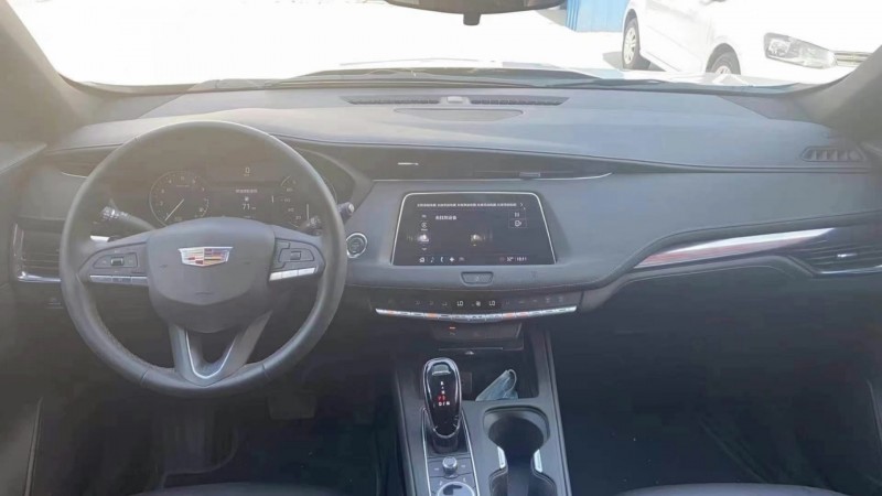 焦作20年凱迪拉克XT44