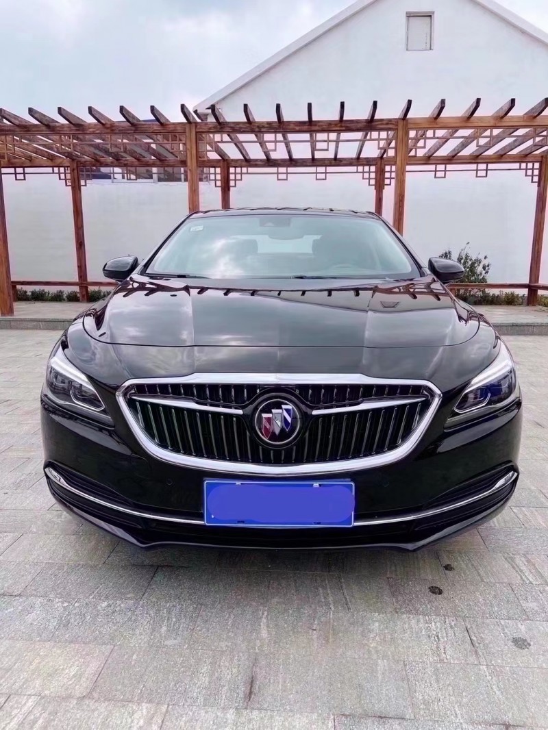 潍坊18年别克君越1