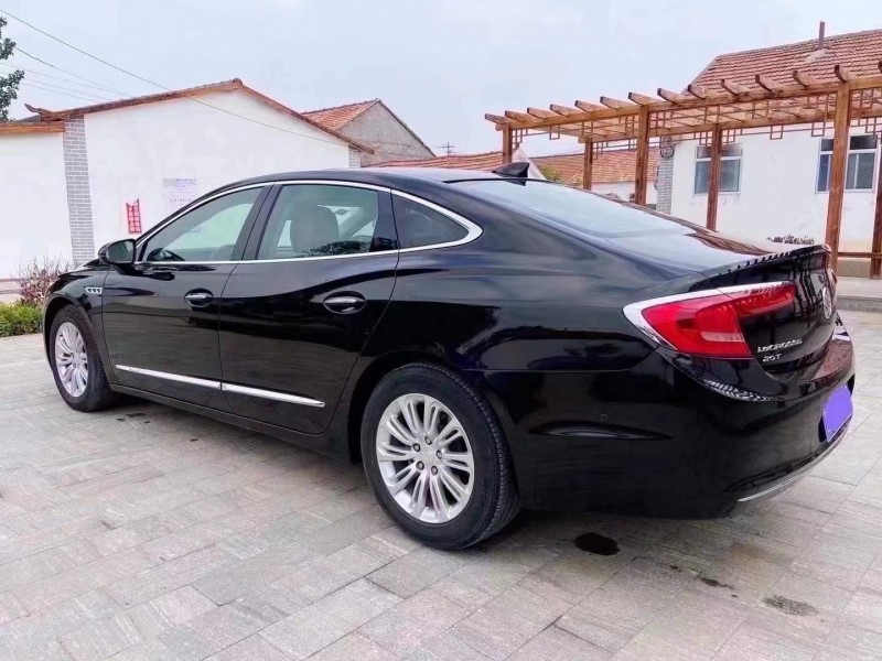 潍坊18年别克君越9