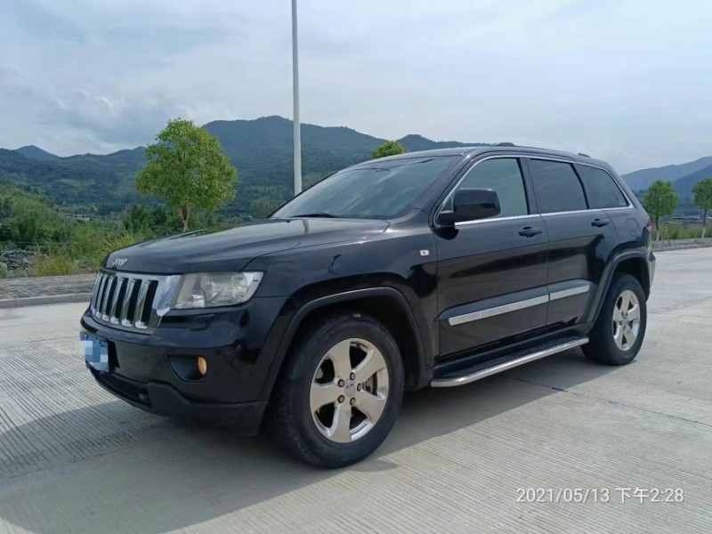 三明13年Jeep大切諾基2