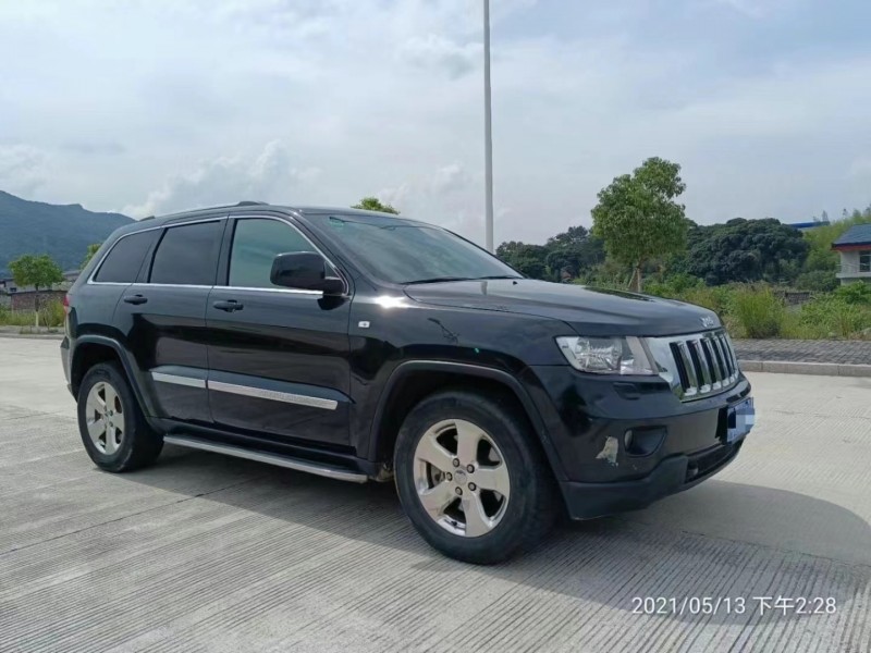 三明13年Jeep大切諾基3