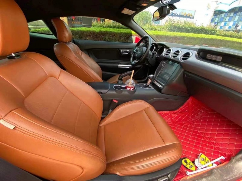 济宁16年福特野马5