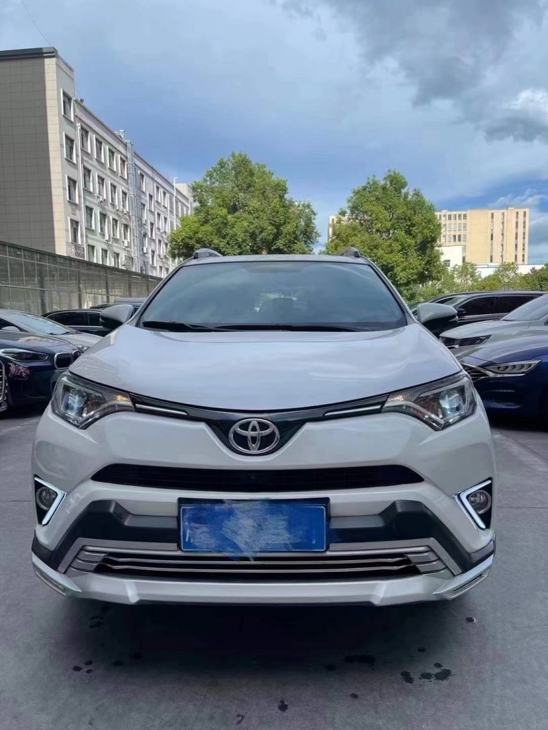 杭州19年豐田RAV4榮放1