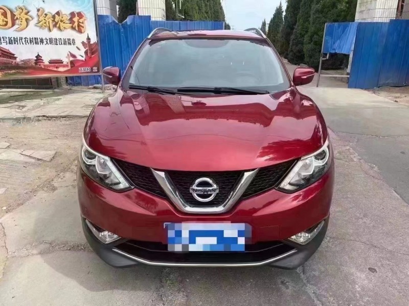 武汉17年日产逍客8