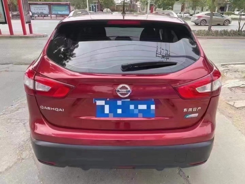 武汉17年日产逍客1