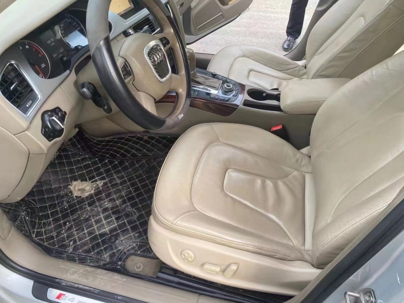 徐州10年奥迪A4L6