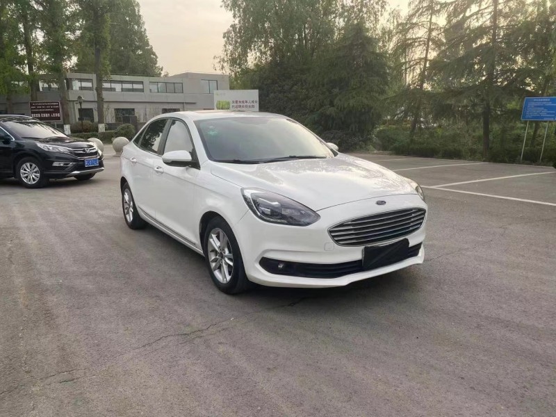 徐州19年福特福睿斯2