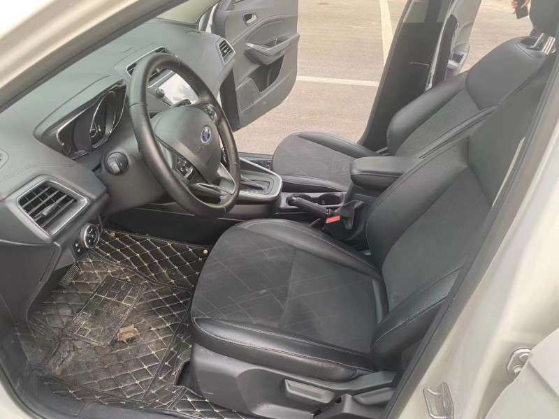 徐州19年福特福睿斯6