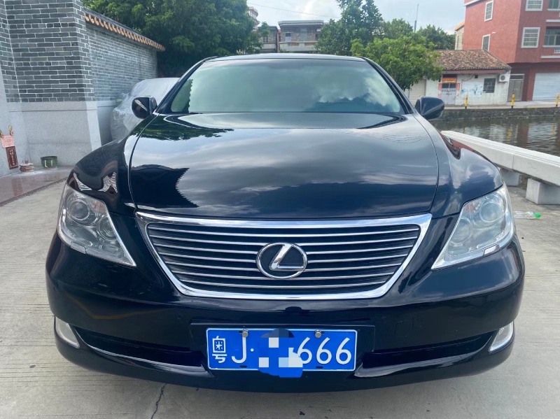 佛山08年雷克萨斯LS9