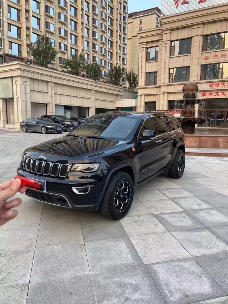 濰坊18年Jeep大切諾基2