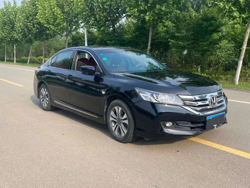 徐州16年本田雅阁2