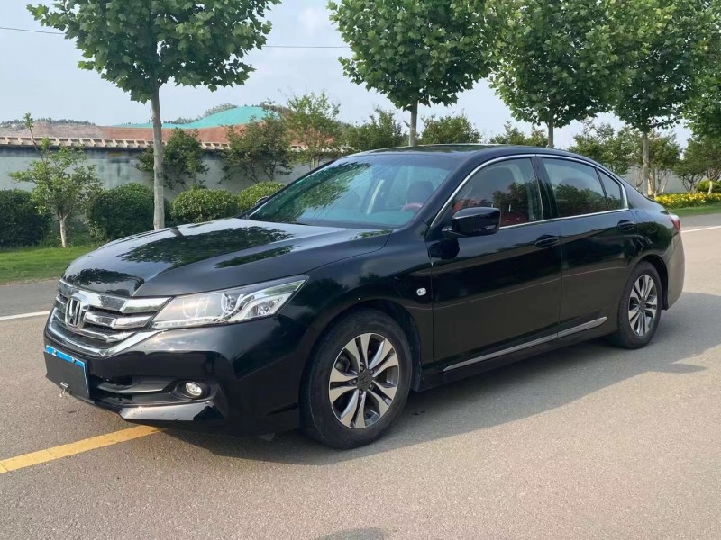 徐州16年本田雅阁3