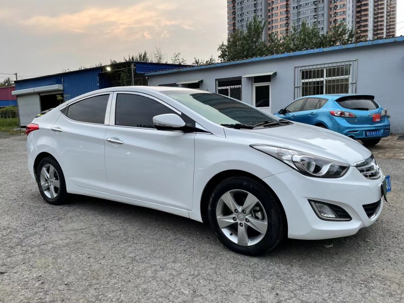 保定14年现代朗动2