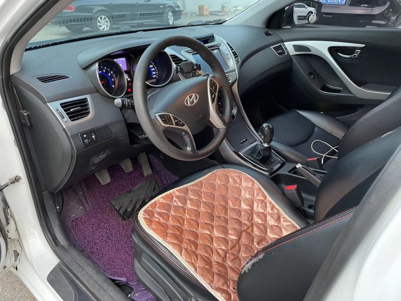 保定14年现代朗动5