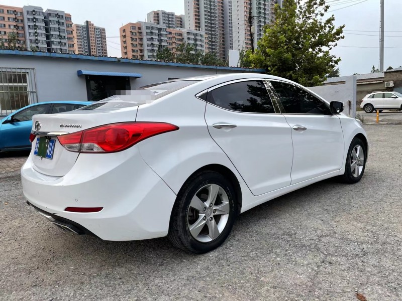 保定14年现代朗动9