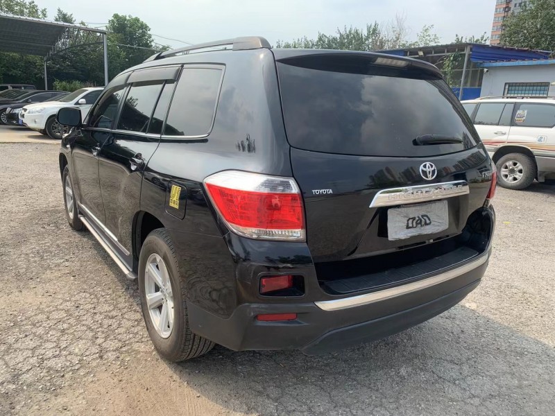 保定13年丰田汉兰达8