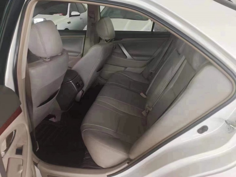 保定14年丰田凯美瑞7