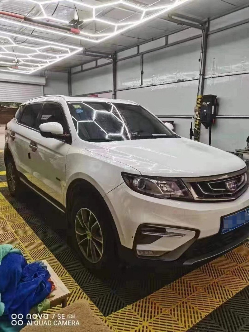 保定18年吉利博越2