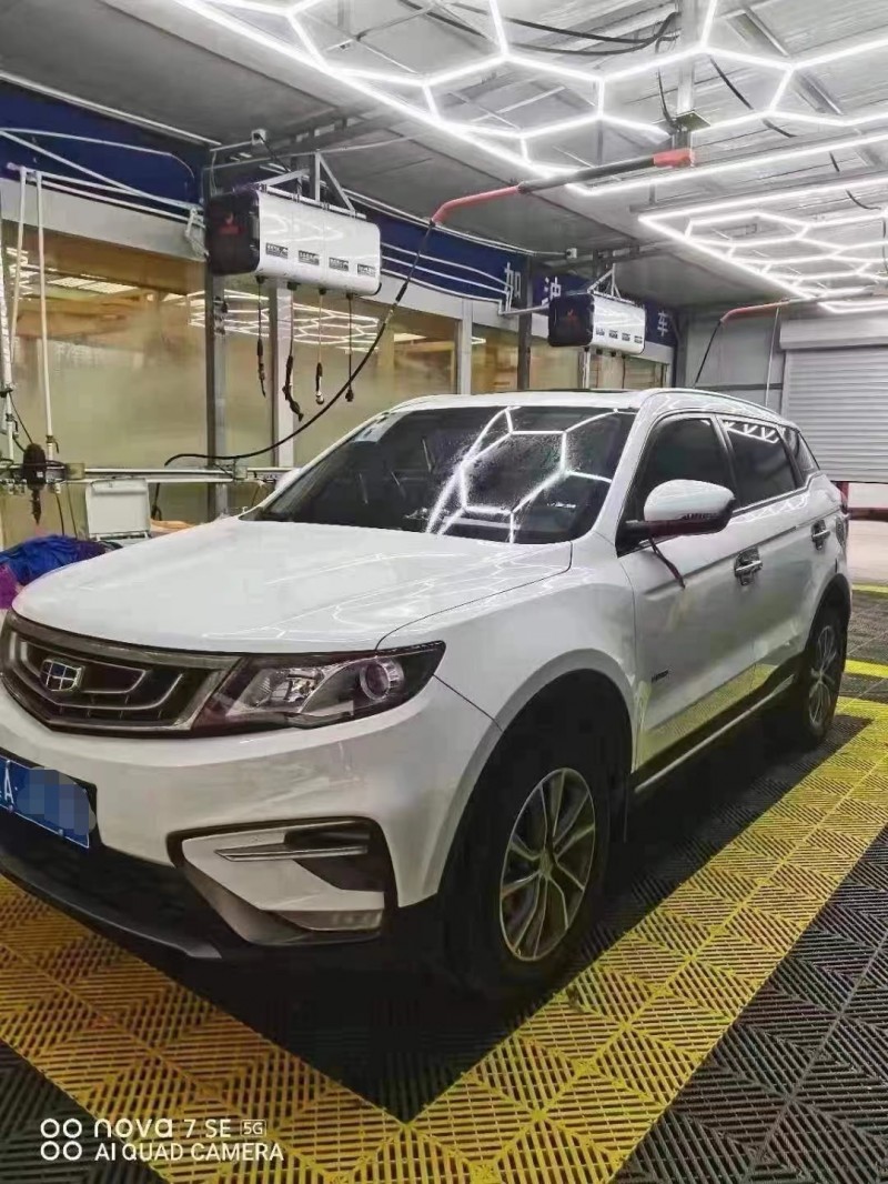 保定18年吉利博越3