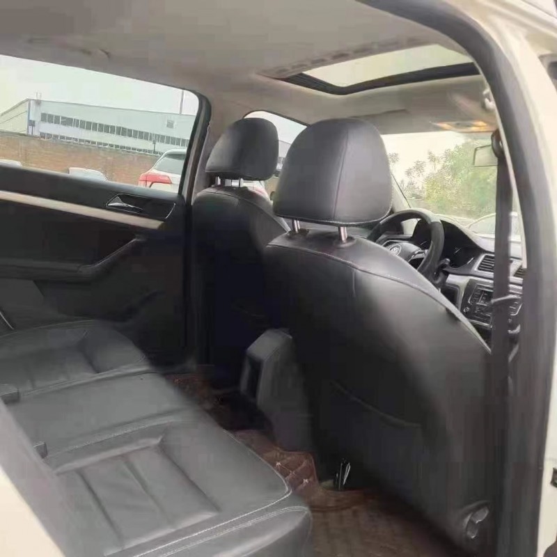 保定17年大众朗行6