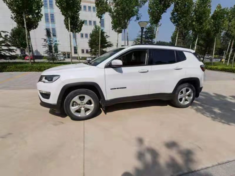 萊蕪17年Jeep指南者3