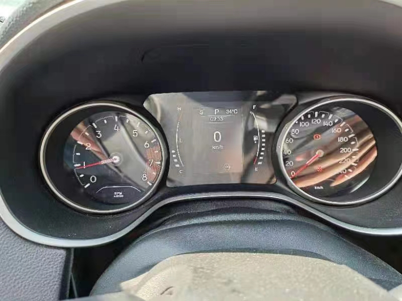 萊蕪17年Jeep指南者6