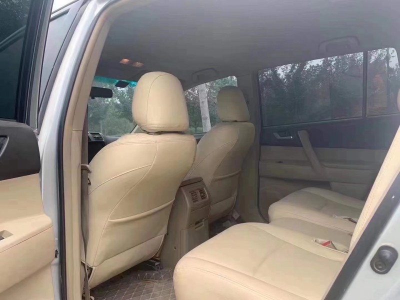 保定10年丰田汉兰达3