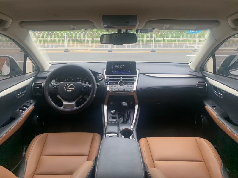 广州19年雷克萨斯NX7