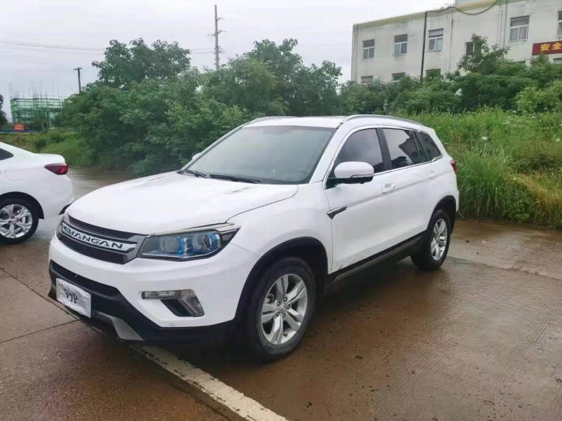 婁底17年長安汽車CS752