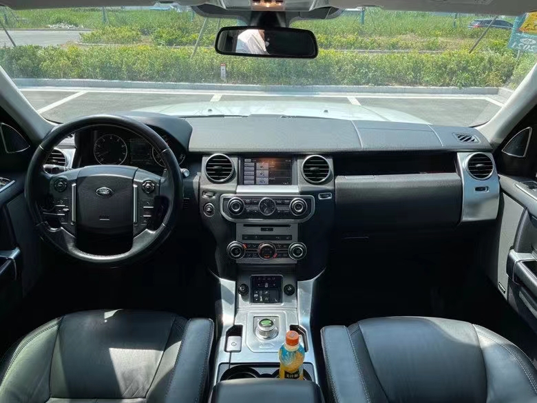 盐城15年路虎发现47