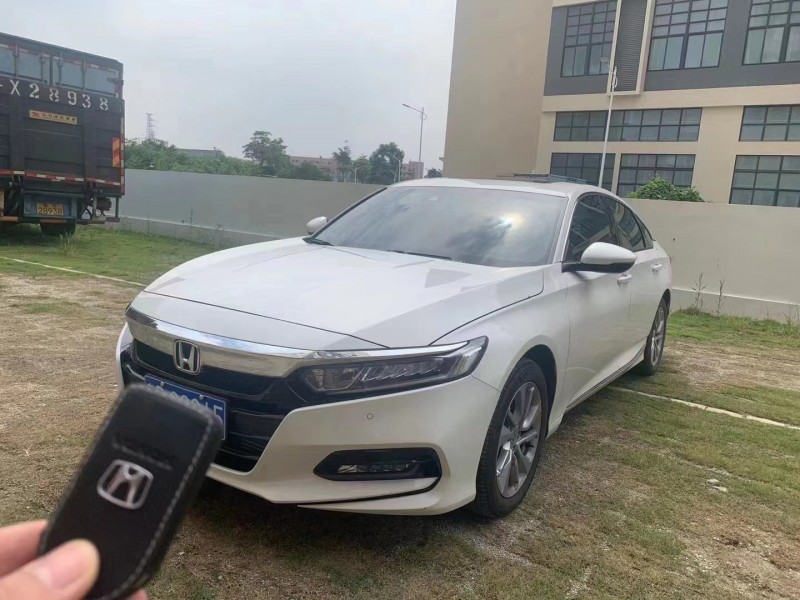 佛山21年本田雅阁2