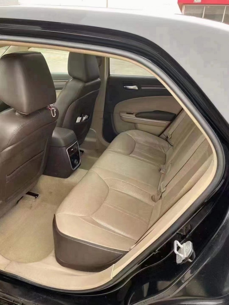 北京13年克萊斯勒300C5