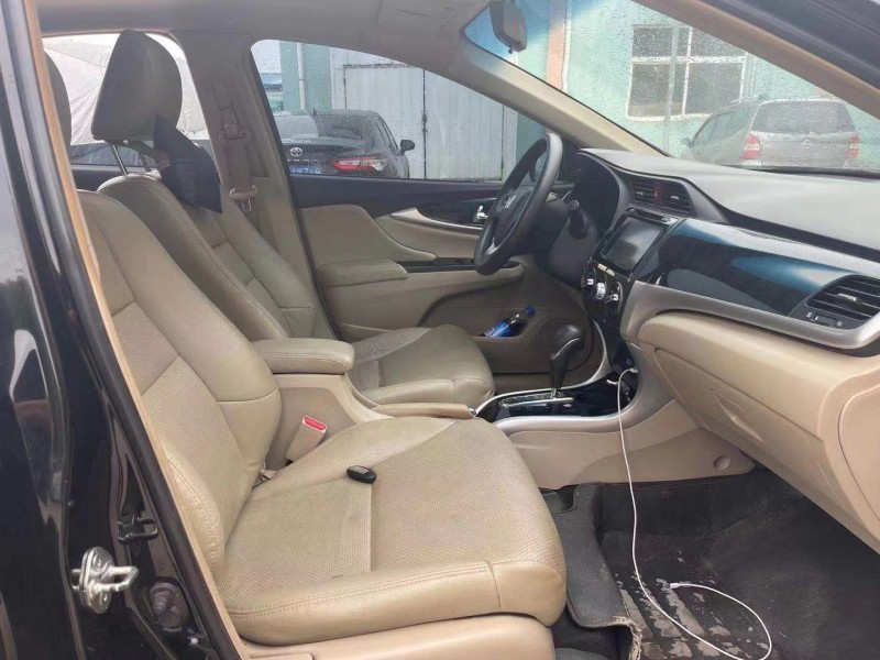 青岛15年本田凌派5